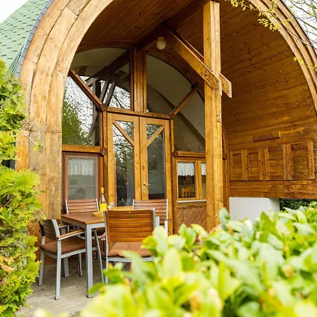 Gesztenye Nyaralopark Hotel apartamentowy *