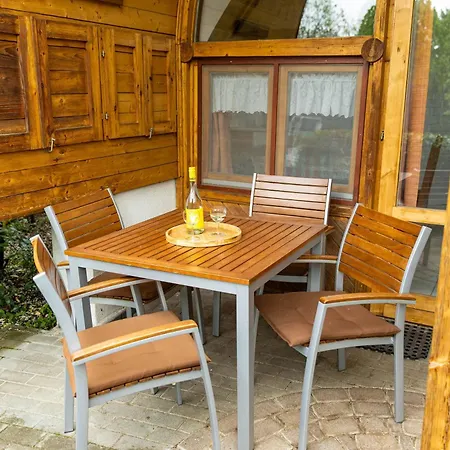 Gesztenye Nyaralópark Apartmanhotel Balatonudvari