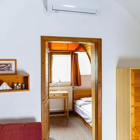 Gesztenye Nyaralópark 3* Balatonudvari