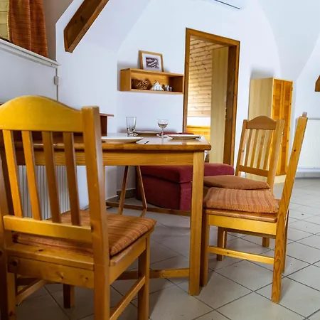 Gesztenye Nyaralopark Hotel apartamentowy *