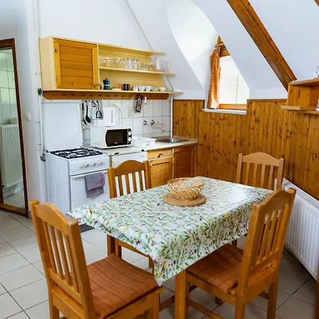 Hotel apartamentowy Gesztenye Nyaralopark *