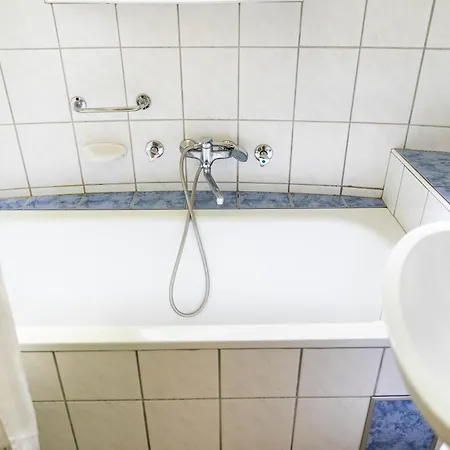 Gesztenye Nyaralópark Apartmanhotel Balatonudvari