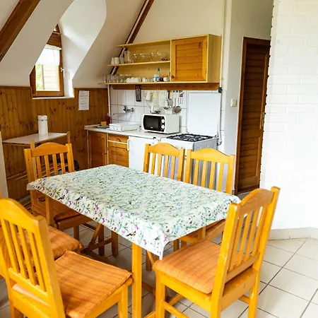 Gesztenye Nyaralópark 3* Balatonudvari