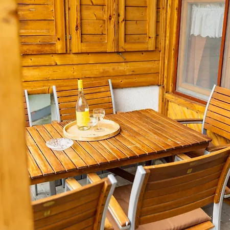 Gesztenye Nyaralopark Hotel apartamentowy Balatonudvari