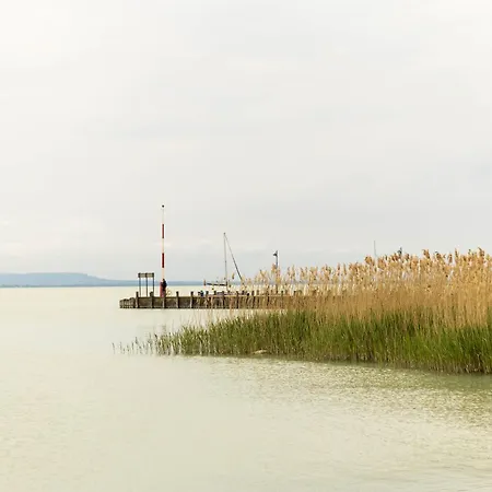 Gesztenye Nyaralópark Balatonudvari