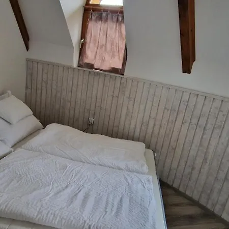 Apartmanhotel Gesztenye Nyaralópark Balatonudvari